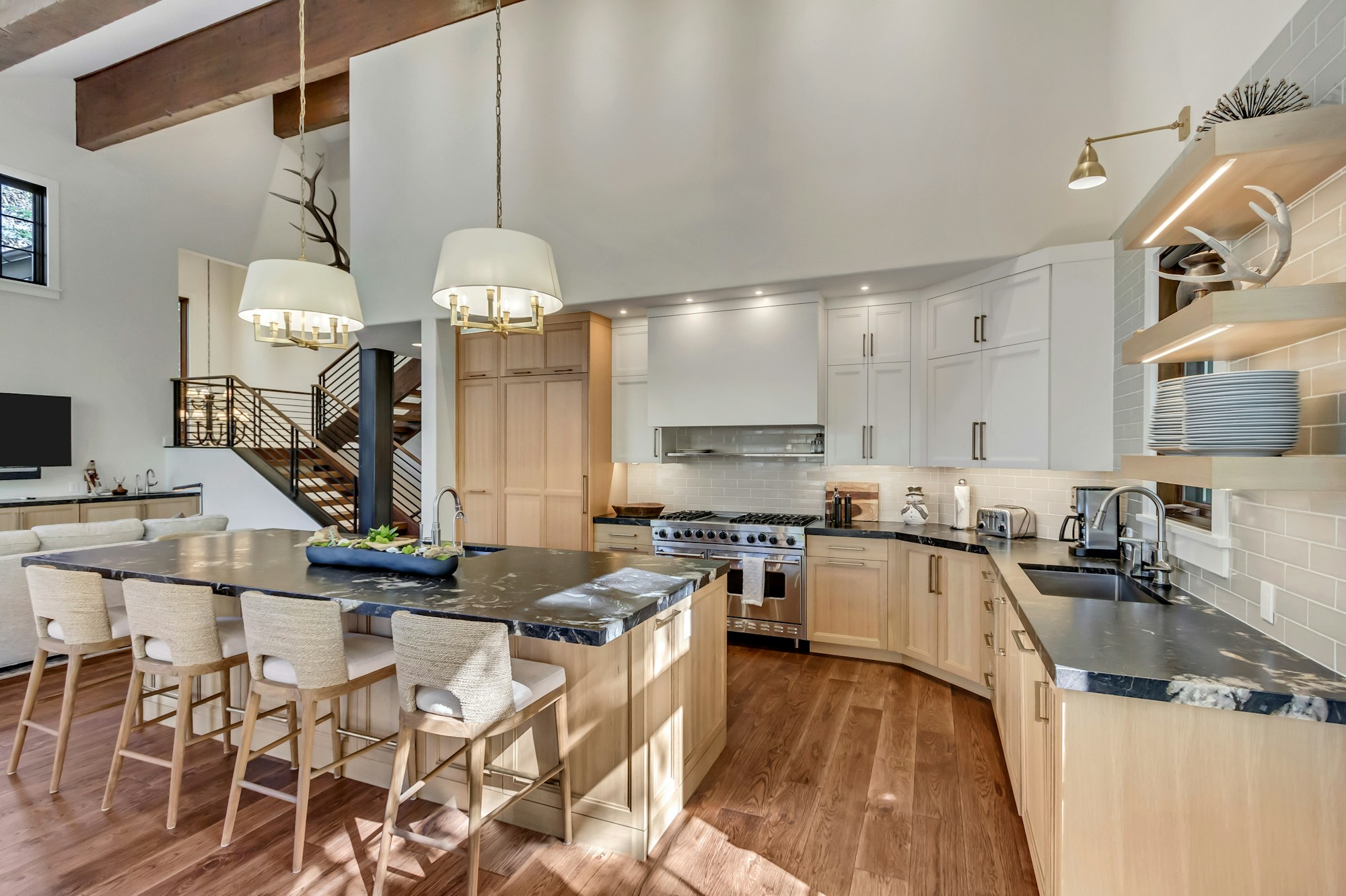 Bellemont 2 Home - Kitchen