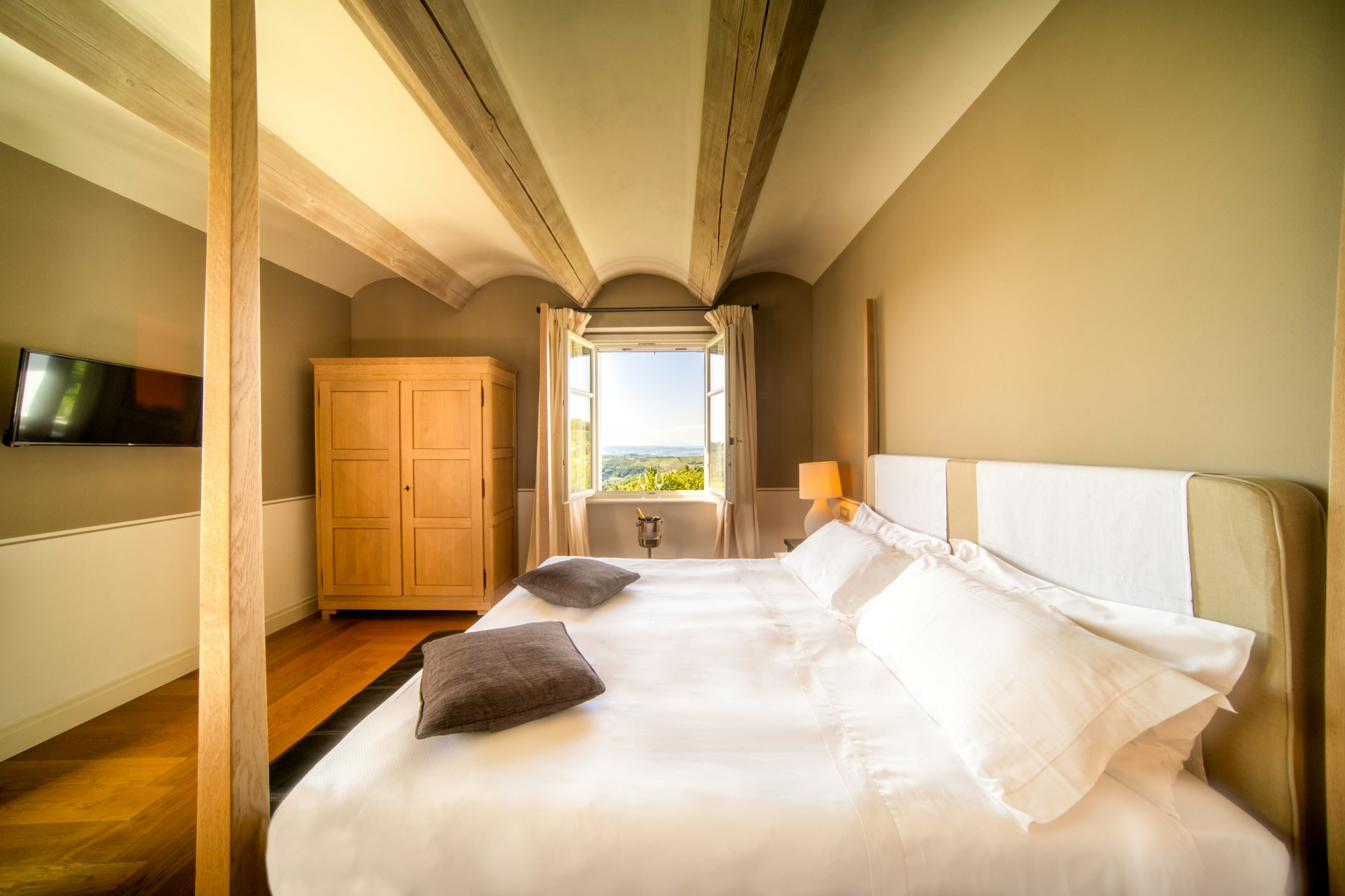 Junior Suite - Bedroom