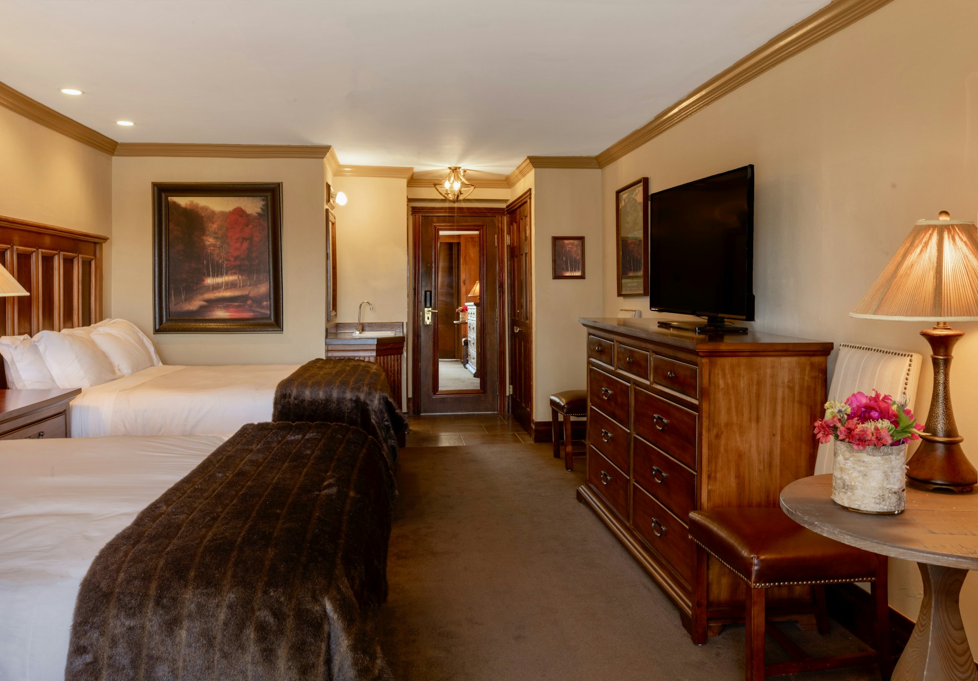 Oak Knoll Room - Bedroom