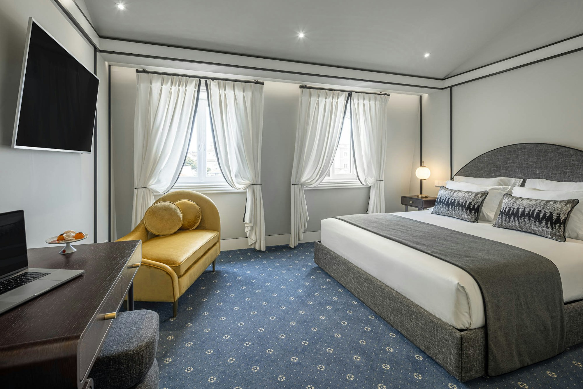 Signature Room