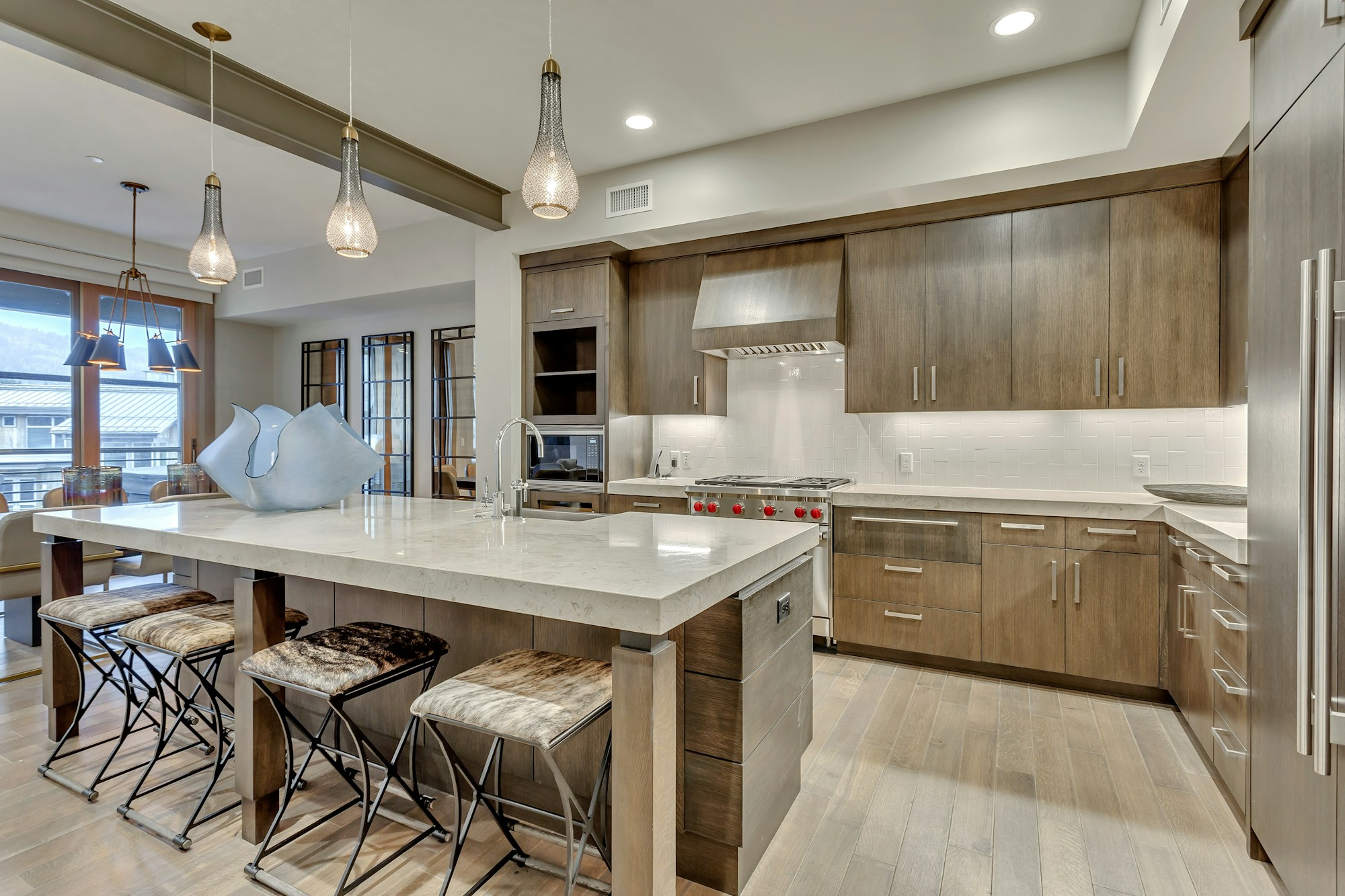 Premium Three Bedroom Suite with Queen Hotel - Kitchen