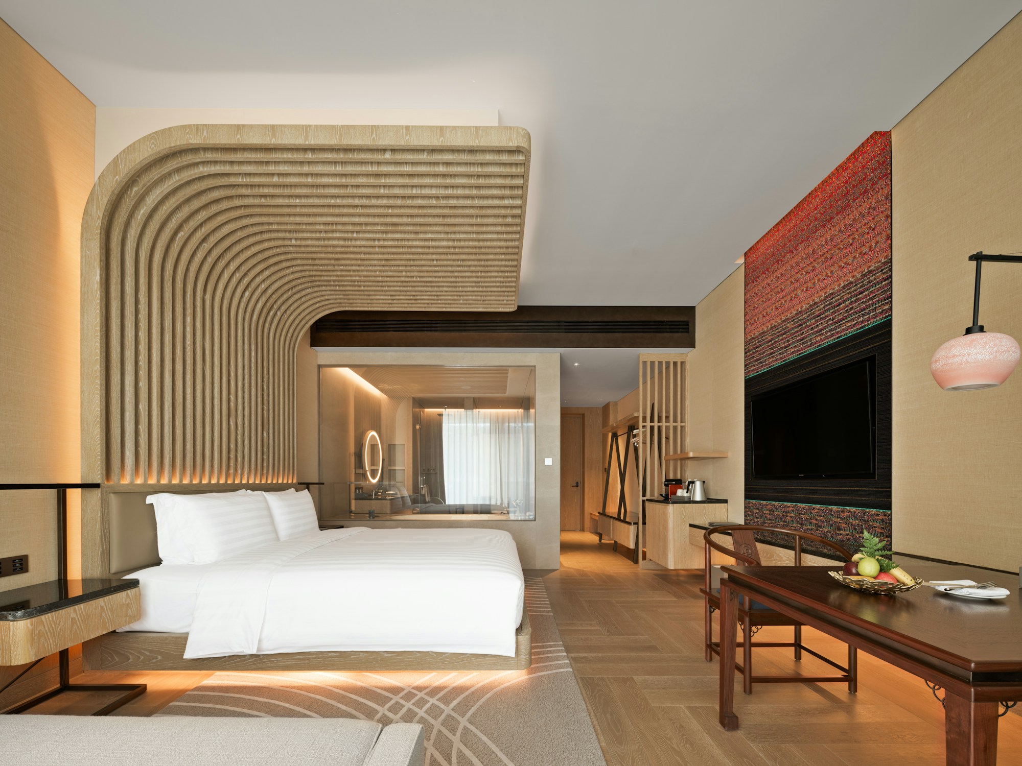 Deluxe Lakeview King Room - Bedroom