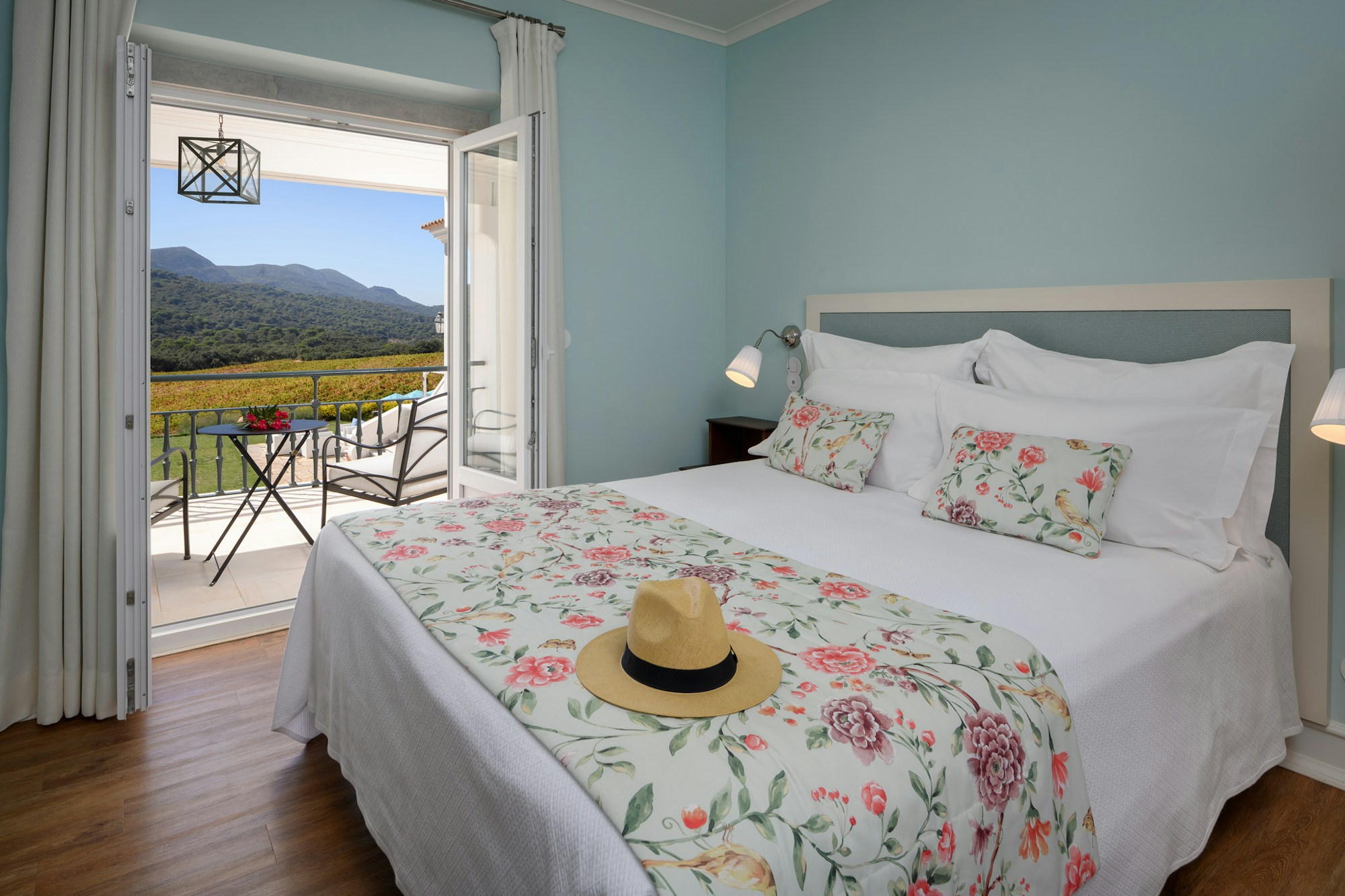 Premium Room - Bedroom