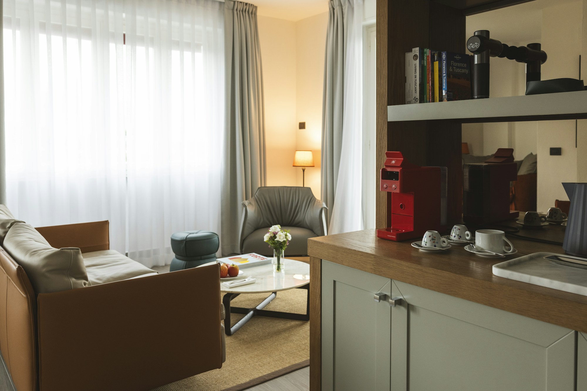 La Serena Suite - Terrace with Sea View & Jacuzzi - Living Area