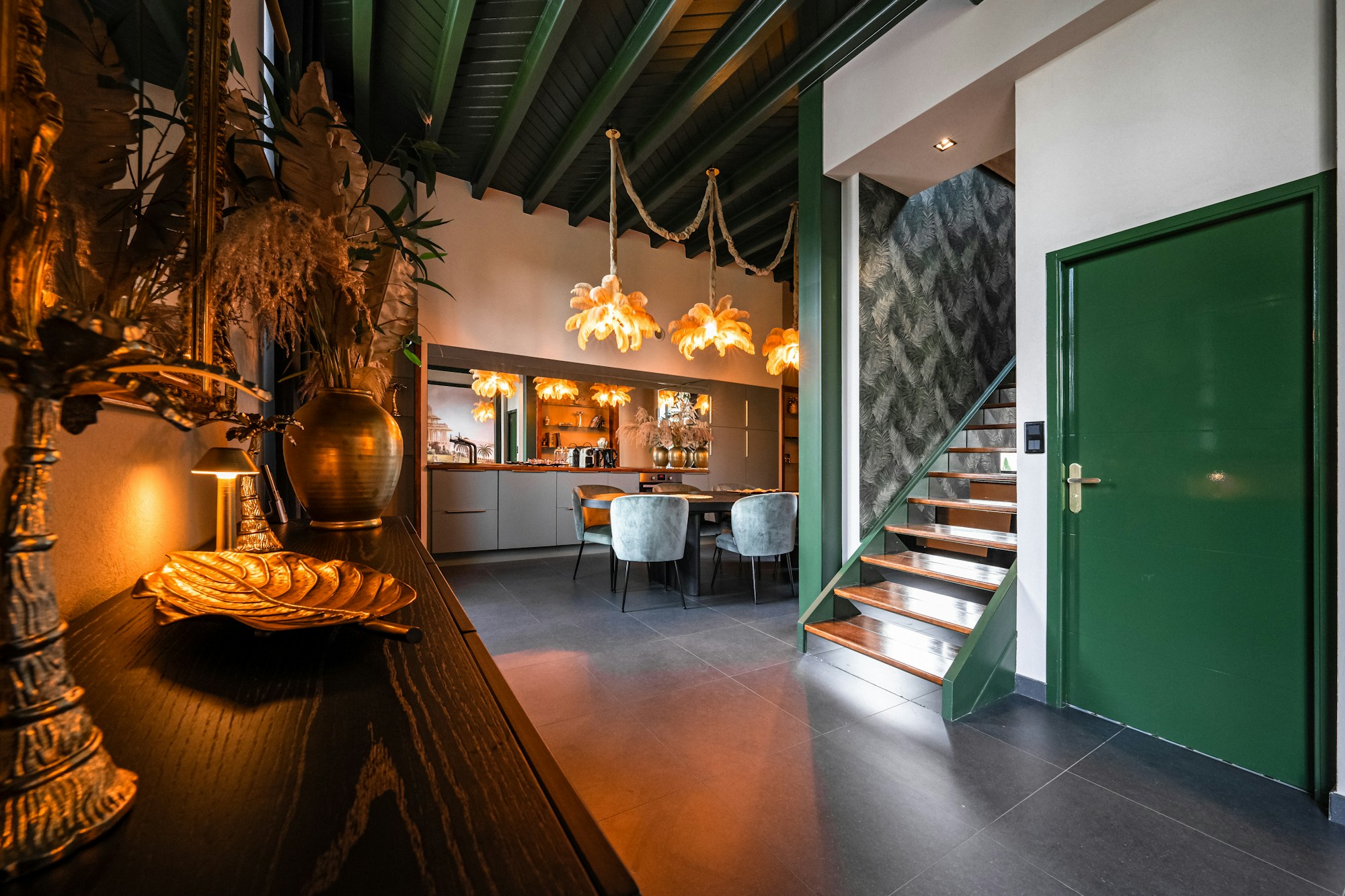 Palais Du Maharaja - Corridor & Kitchen