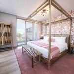 Balcony King Room - Bedroom