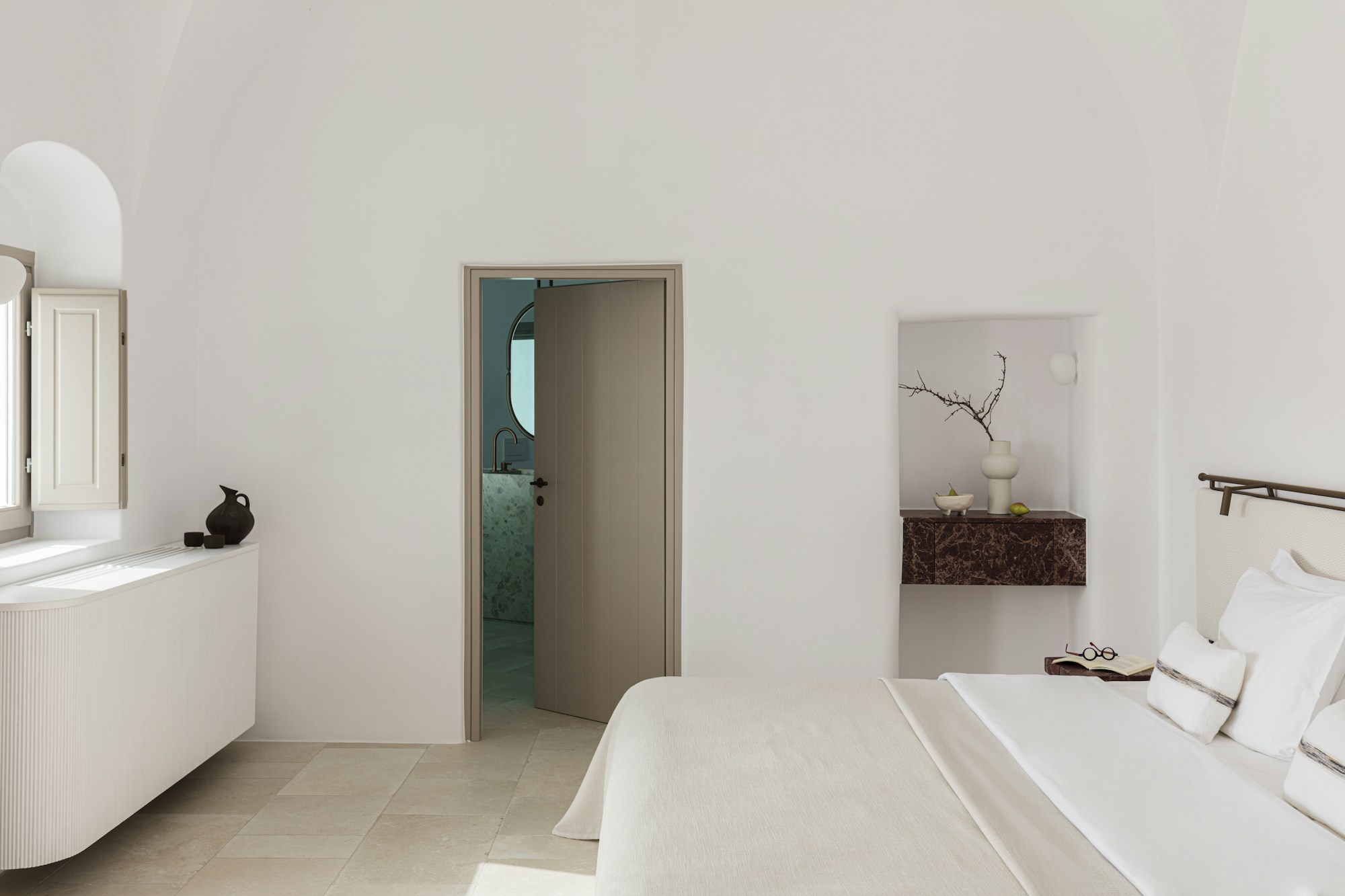 River Pool Suite - Bedroom