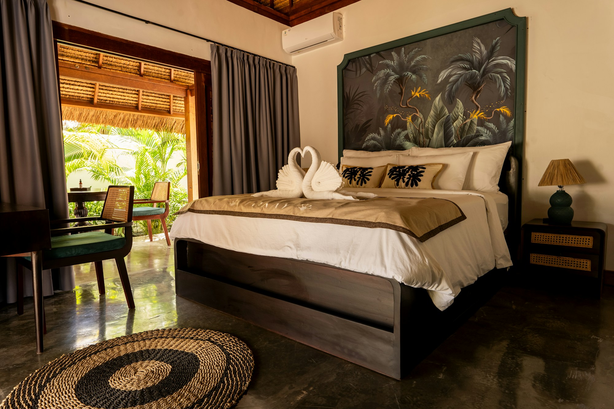 The Wave - Bedroom