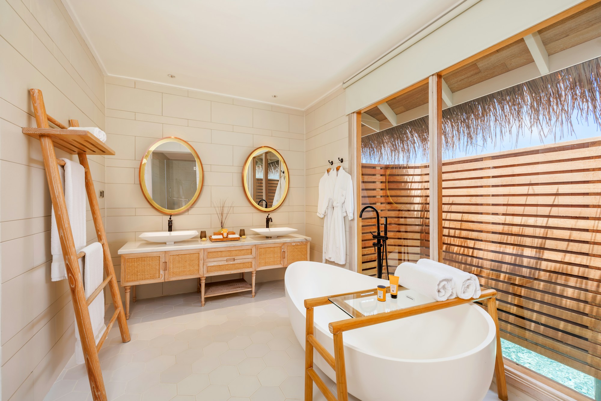 Two Bedroom Ocean Residence with Pool - Bathroom