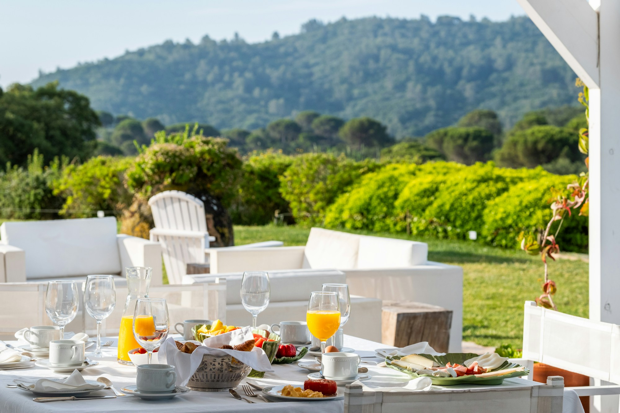 Breakfast Outside