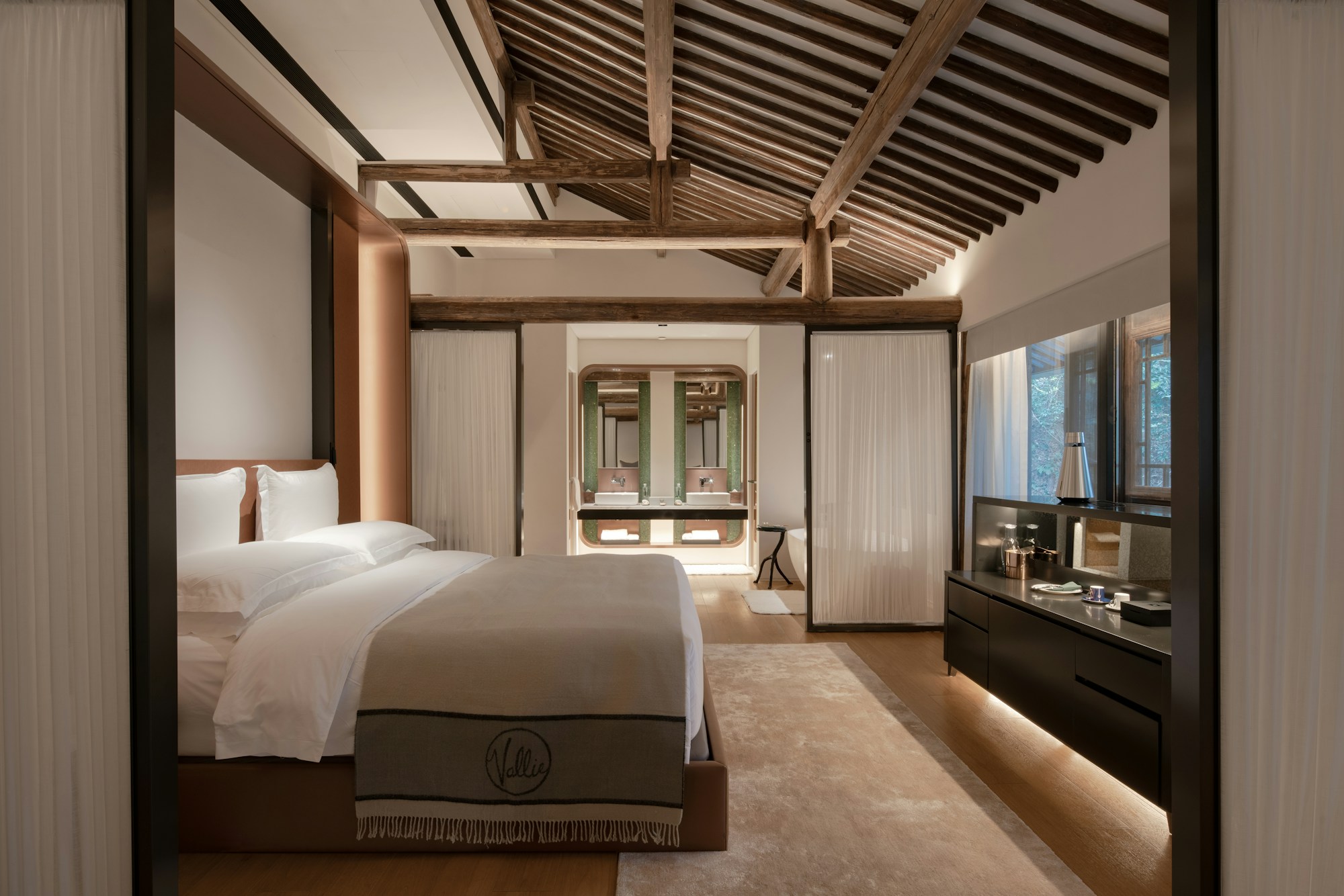 Deluxe Garden View Room