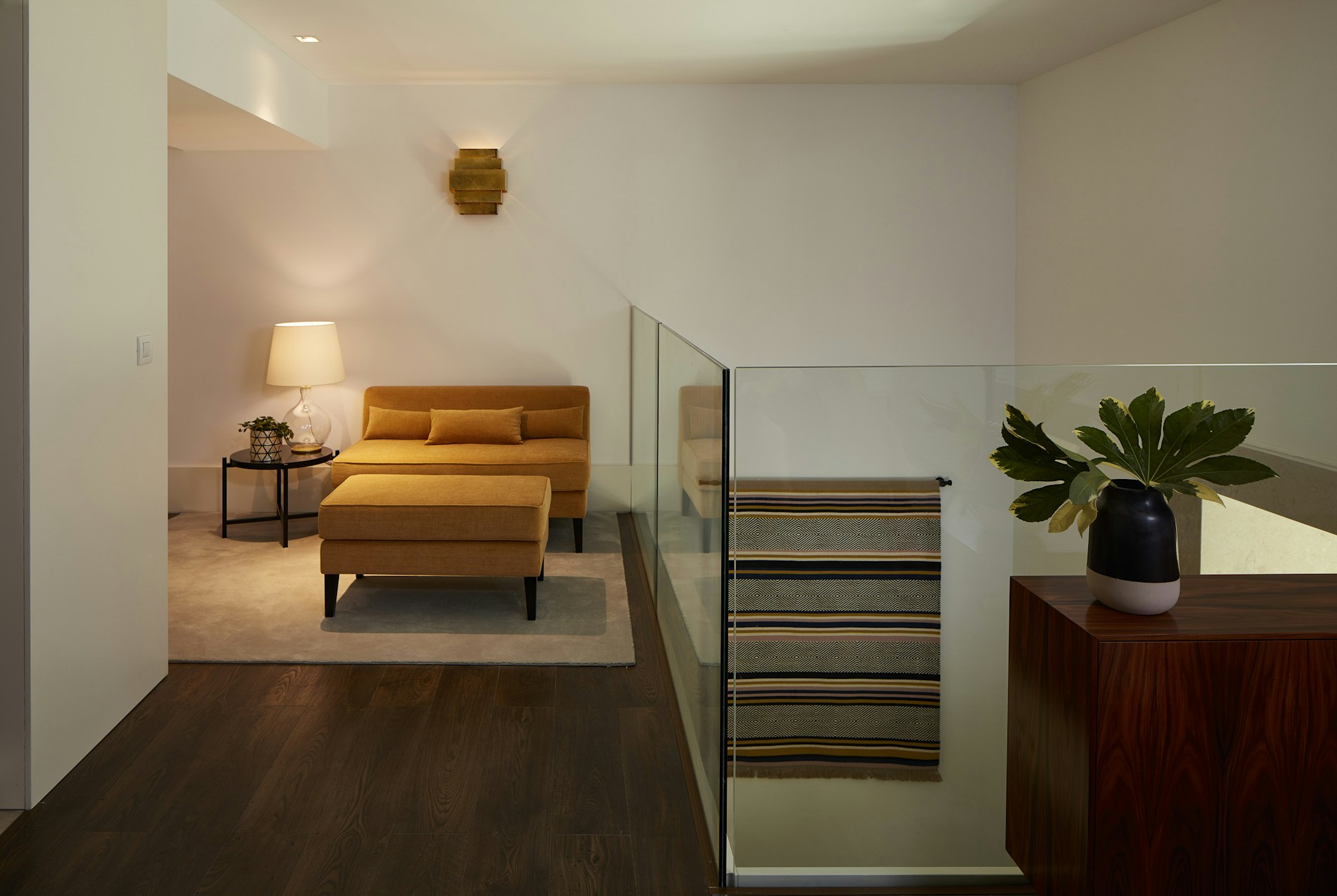 Bairro Alto Mezzanine Suite - Living Area