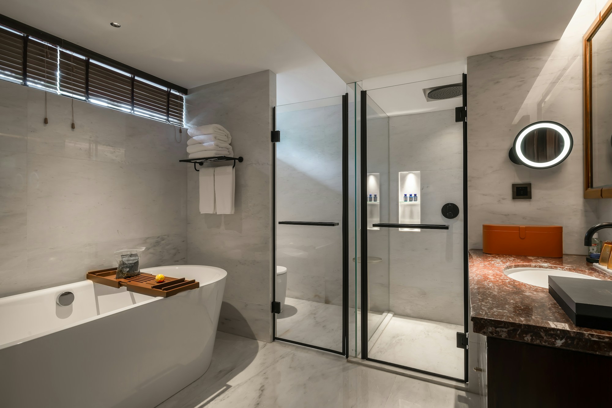 Mei Gui Qing Loft - First Bathroom