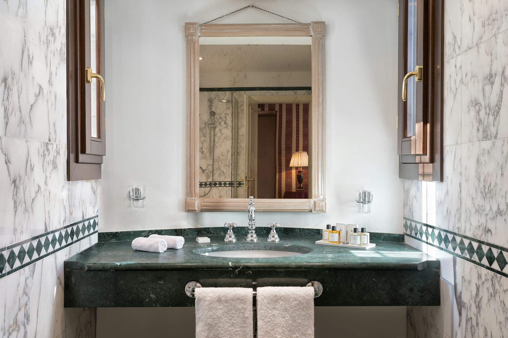 Grand Canal View Suite - Bathroom