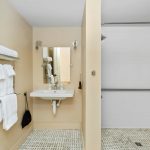 Accessible King Room Bathroom