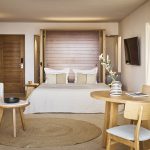 Club Studio Private Pool Seafront - Bedroom