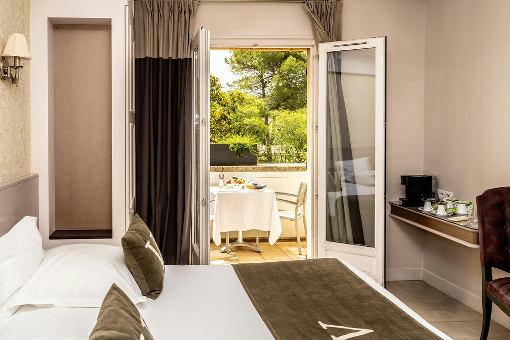 Deluxe Room with Breakfast