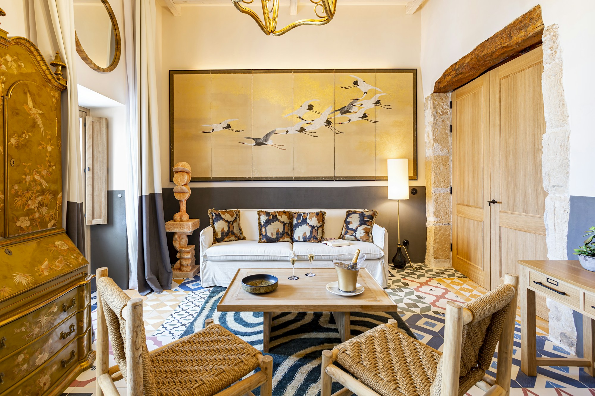 Deluxe Suite