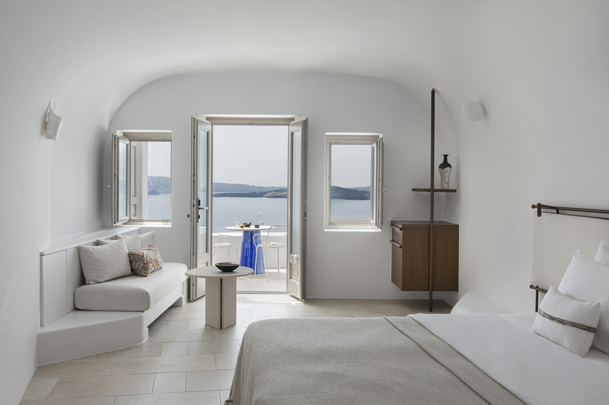 Superior Suite Plunge Pool - Bedroom