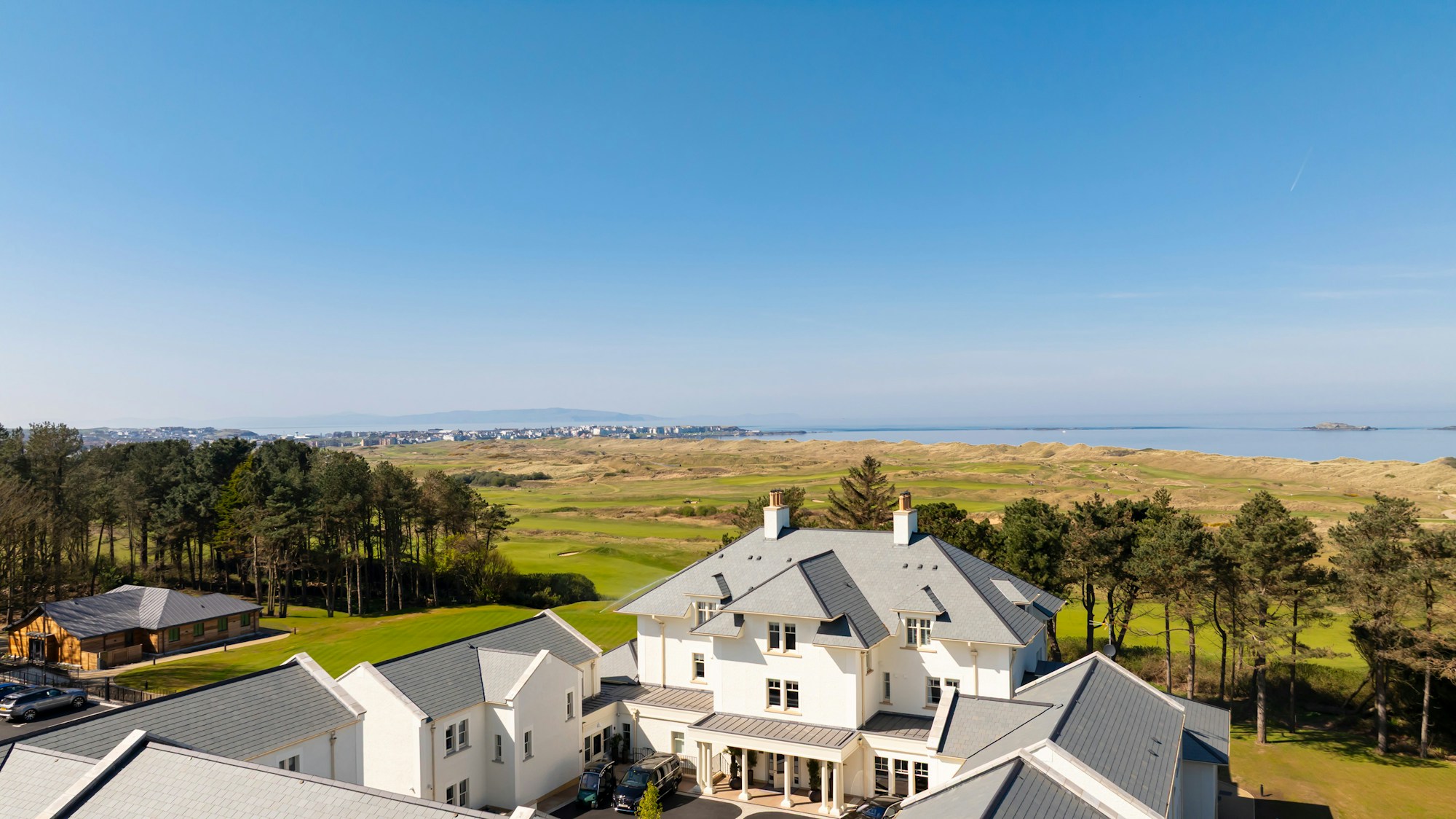Dunluce Lodge - Exterior