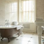 Deluxe Bathroom