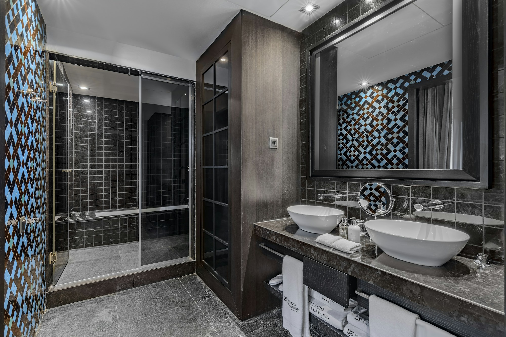 Palace Room - Bathroom