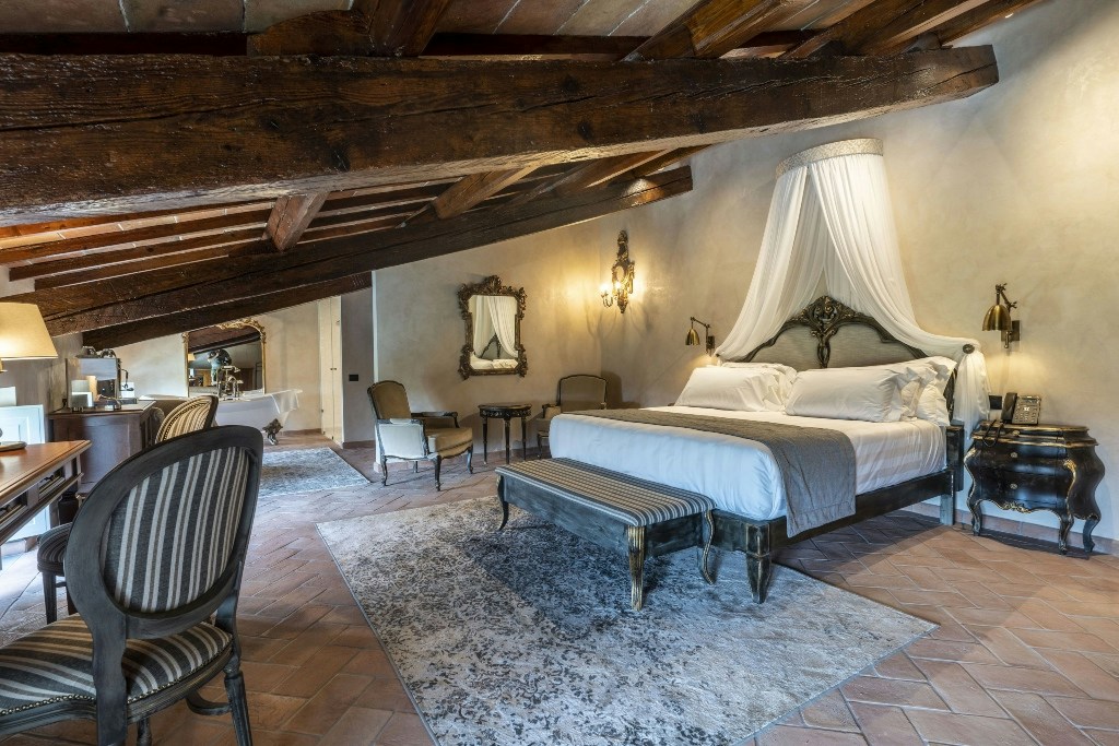 Master Suite Piccionaia - Bedroom