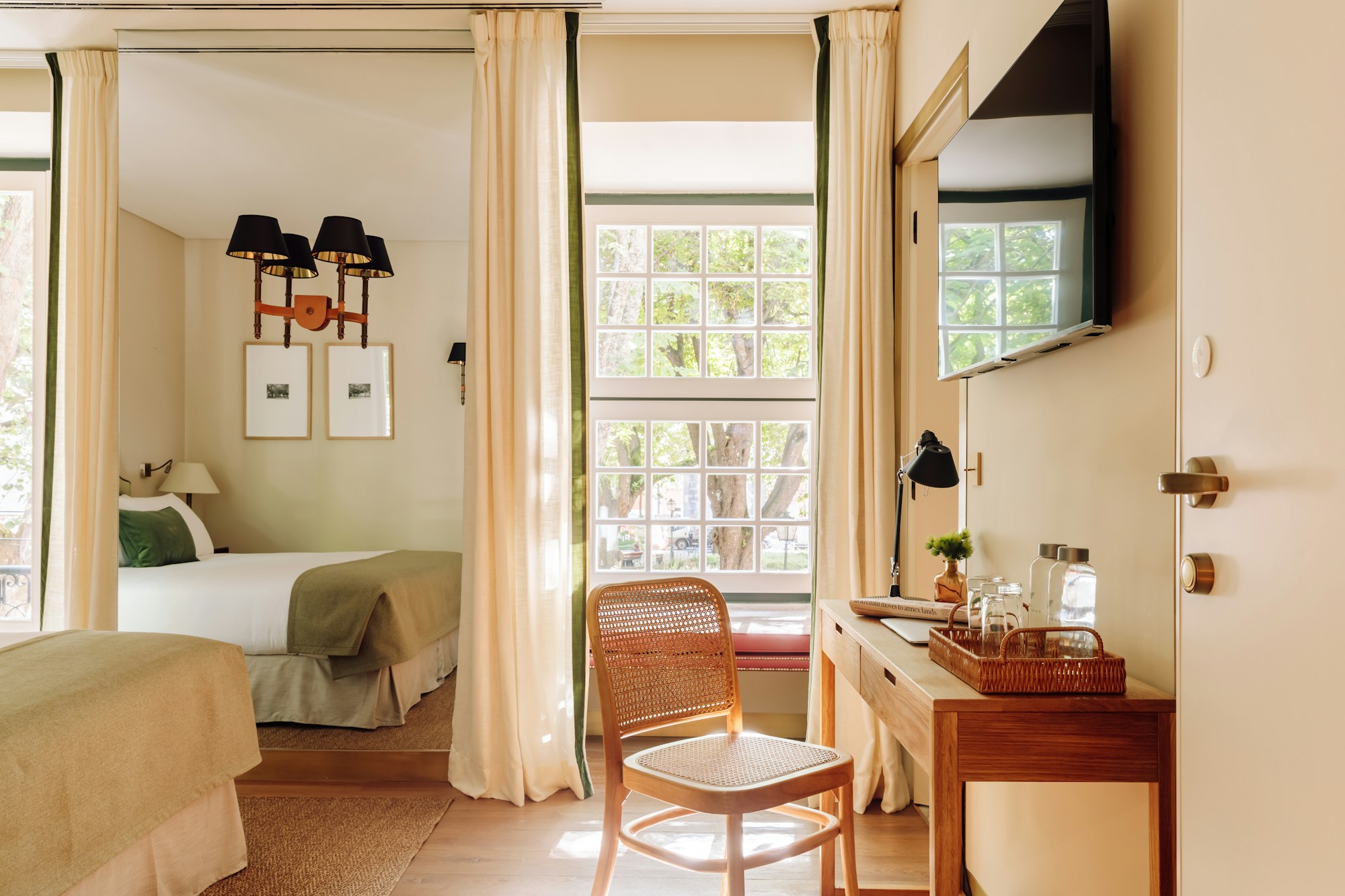 Deluxe Garden View Room