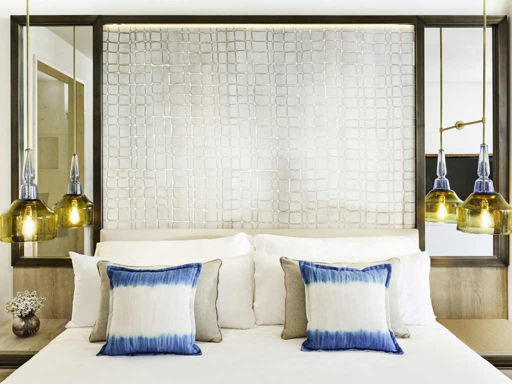 One Bedroom Suite Sea View - Bedroom