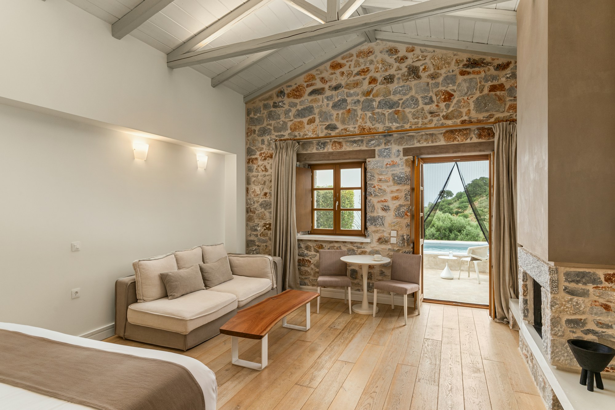 Private Pool Honeymoon Suite Sea View - Living Area