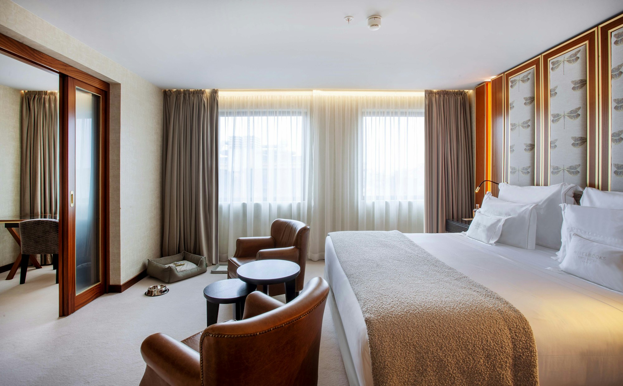 Deluxe - Bedroom