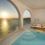 Grand Suite Veranda - Pool Sunbeds & Caldera Views