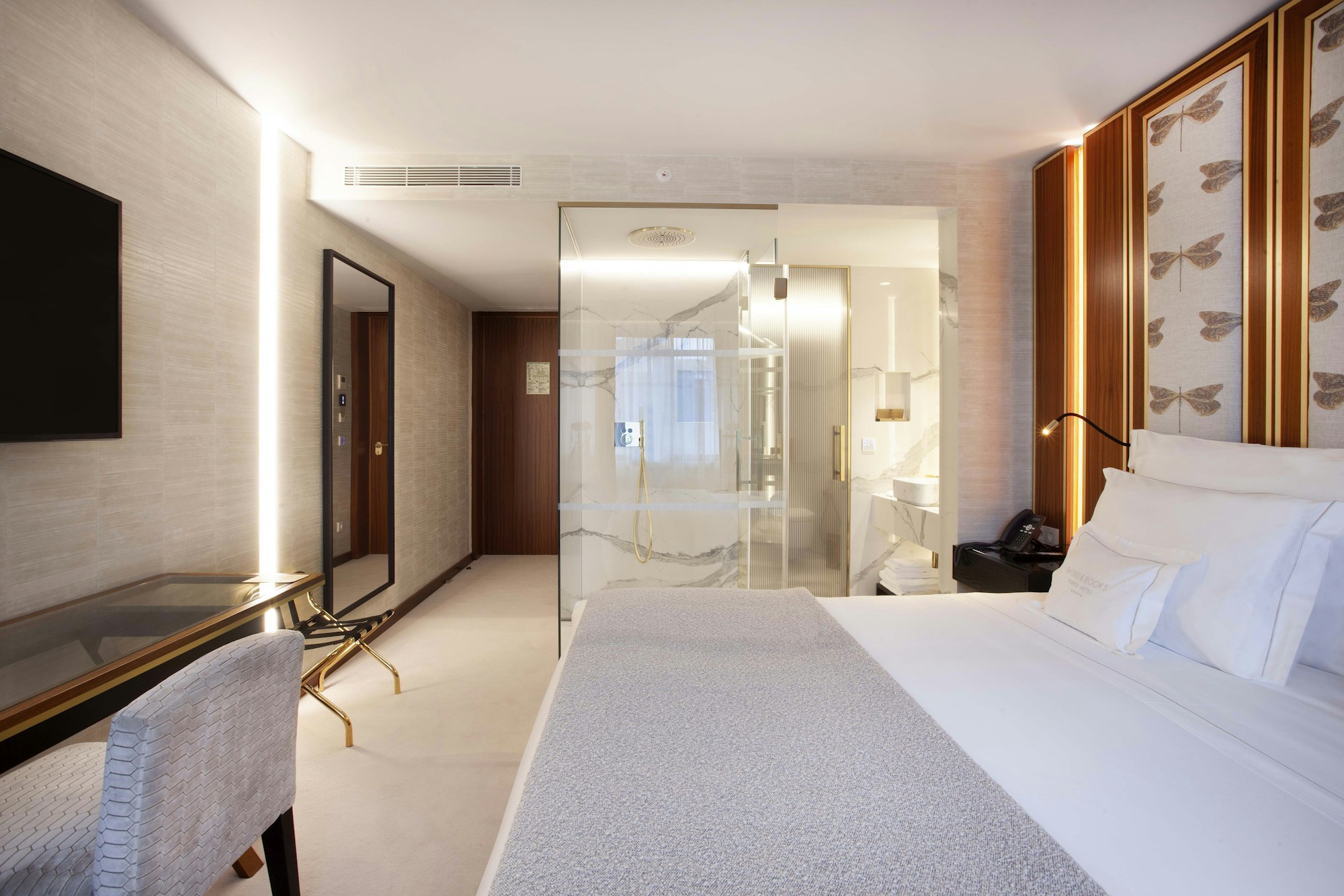 Superior - Bedroom