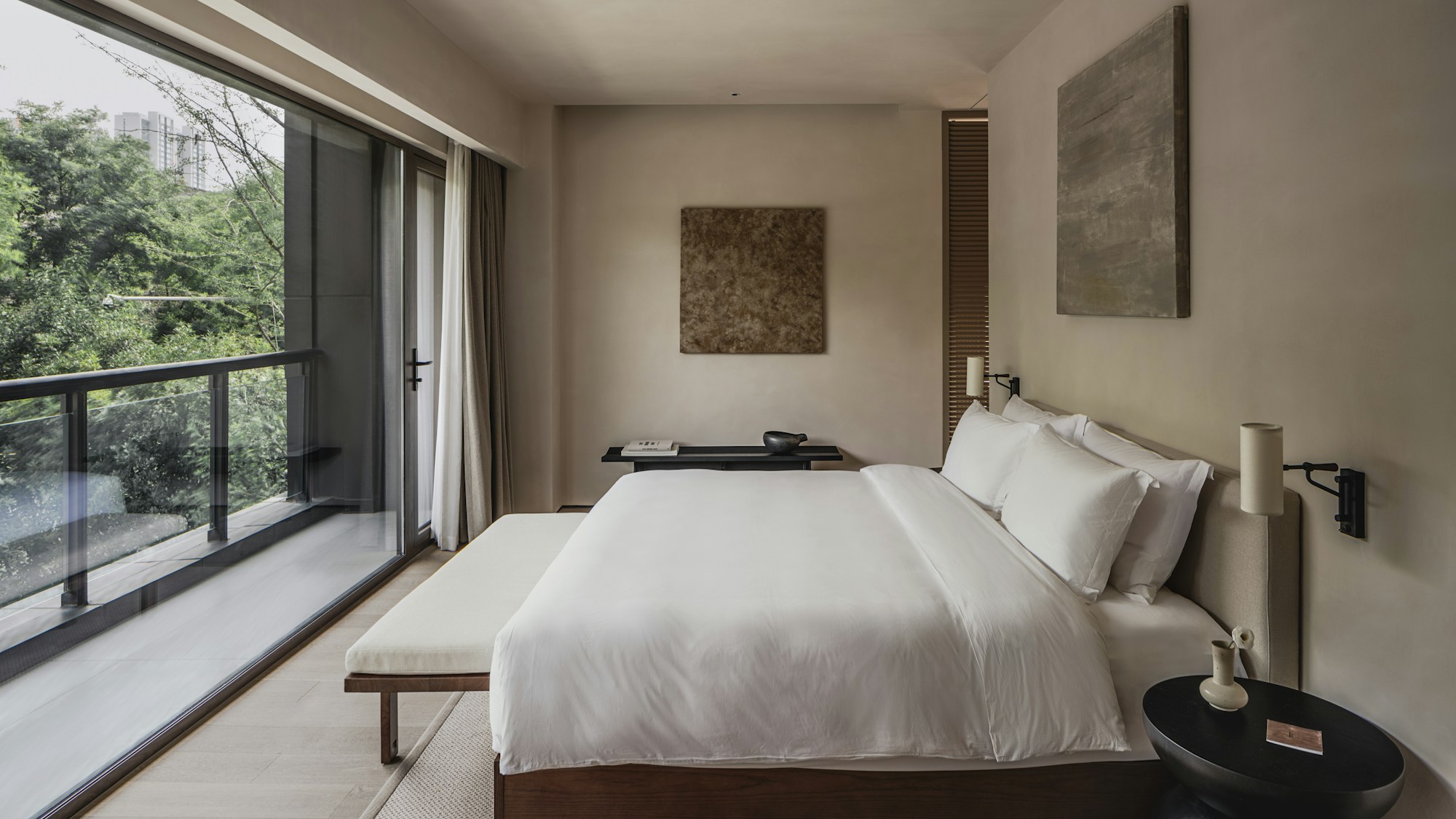 Deluxe Suite Room - Bedroom