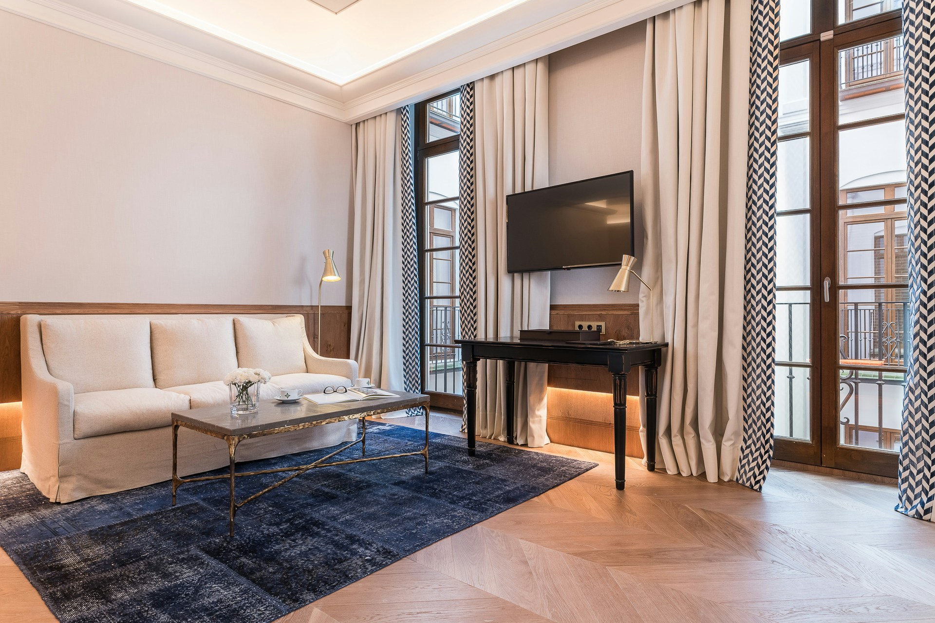 Palacio Junior Suite Living Area