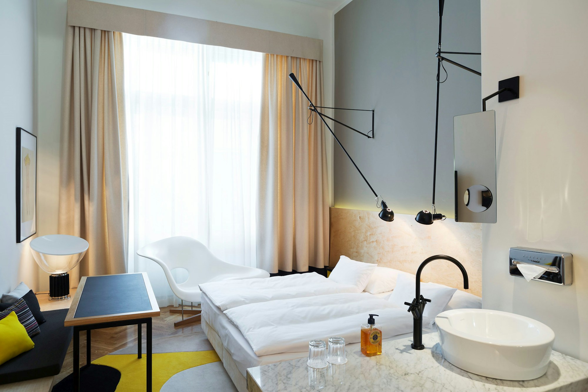 Double Room Medium - Room Details