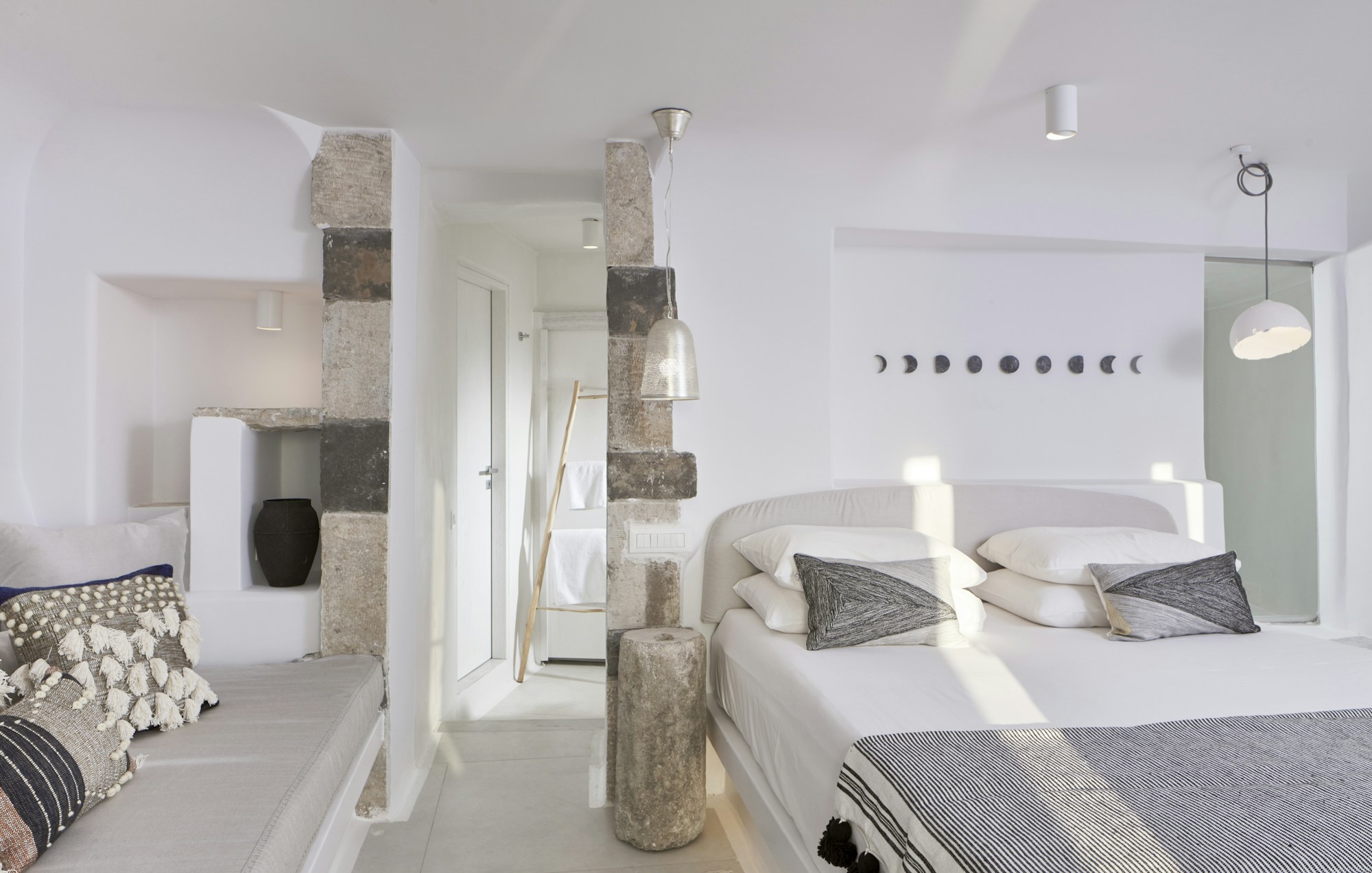 Cosmo Suite - Bedroom