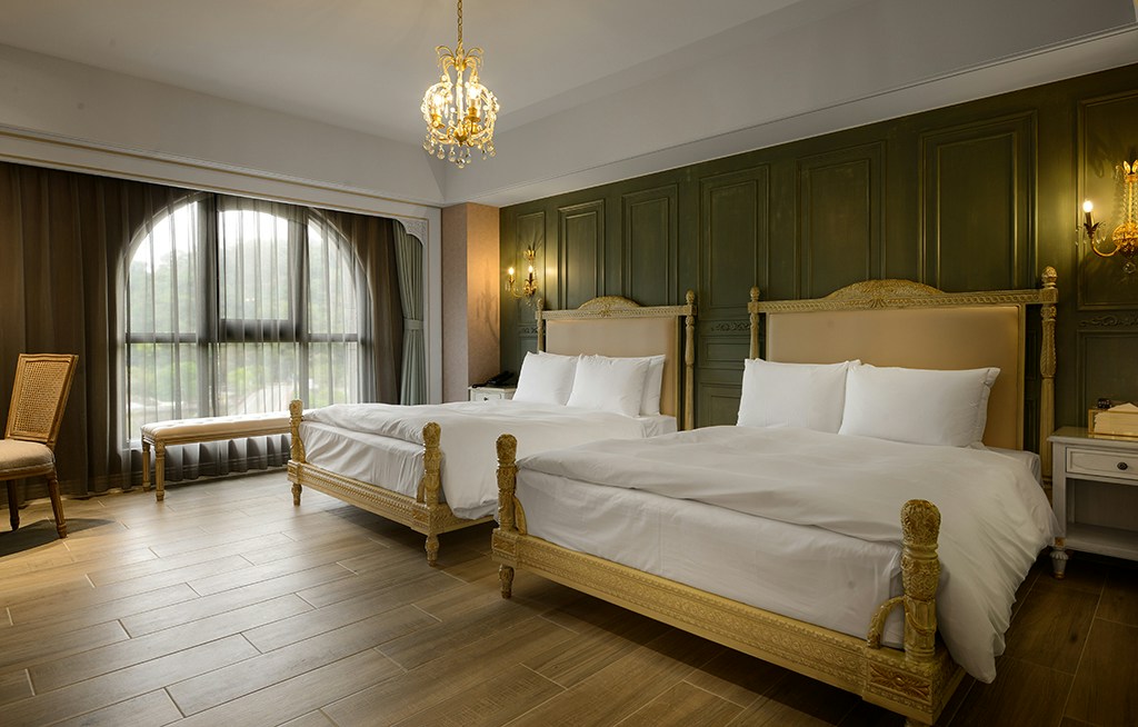 Lewis Family Room