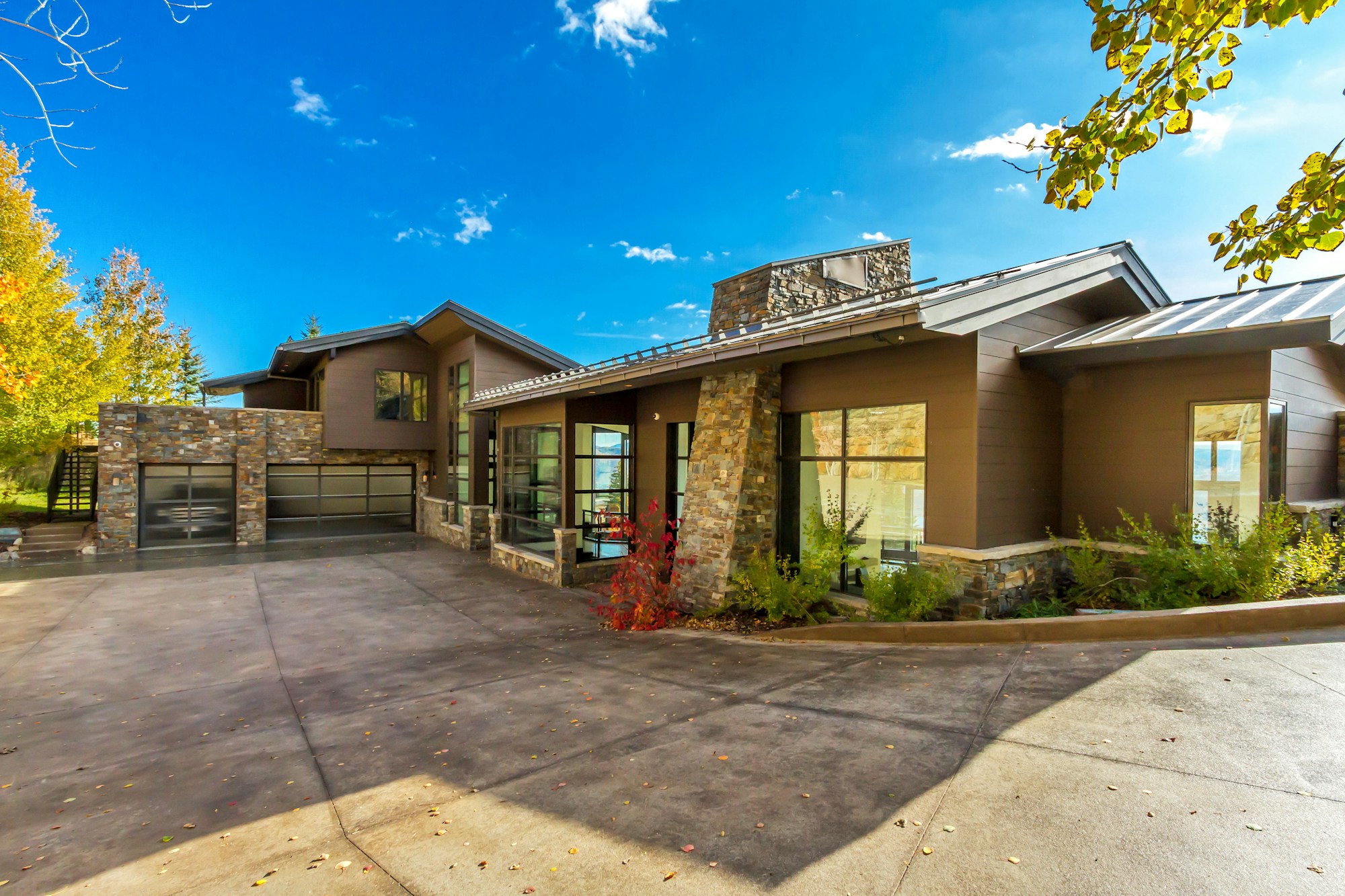 Deer Crest Estates - Exterior Front