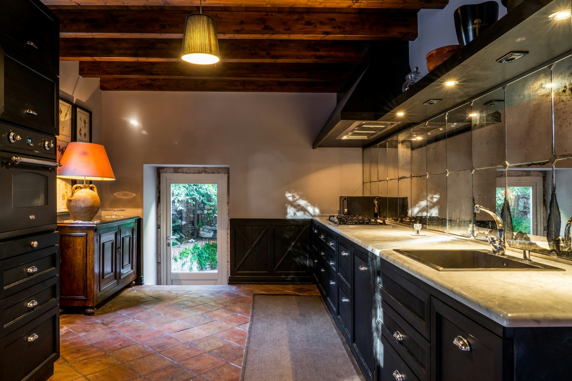 Teatro Greco Historic House - Kitchen