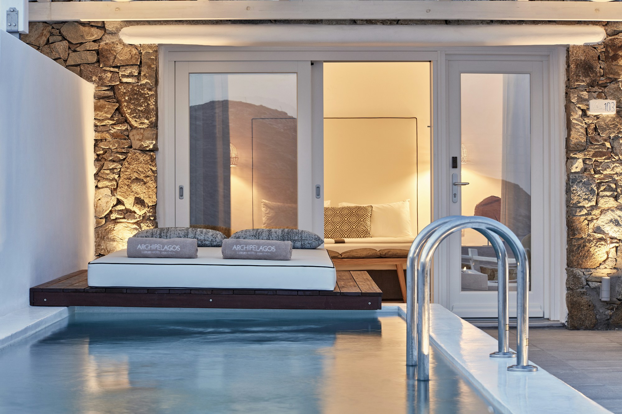 Signature Private Pool Sea View Suite