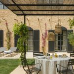Pool Suite - Outdoor Dining Area