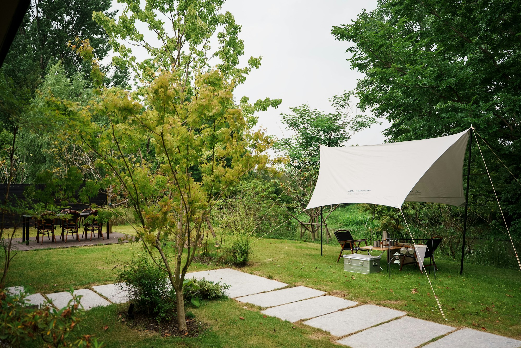 Deluxe Courtyard Camping Suite - Outdoor Area