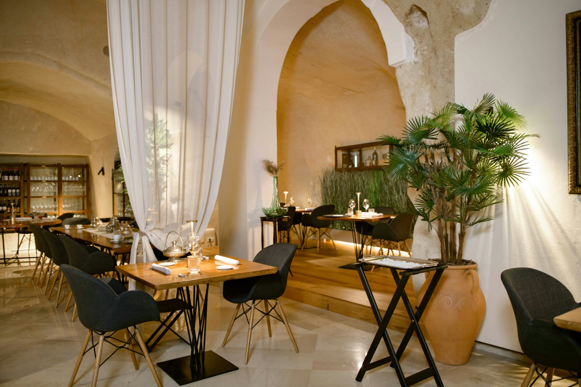 Restaurant Indoor Hall
