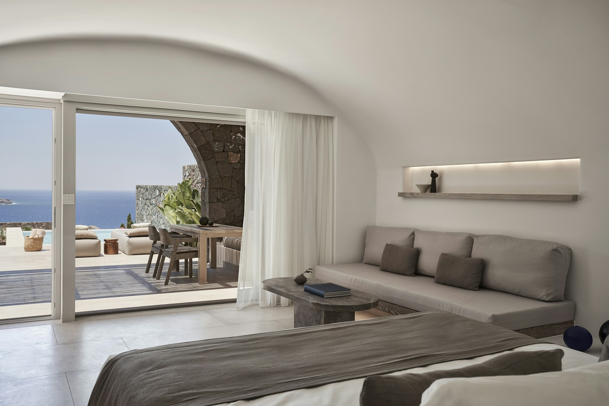 Hideaway Pool Suite - Bedroom