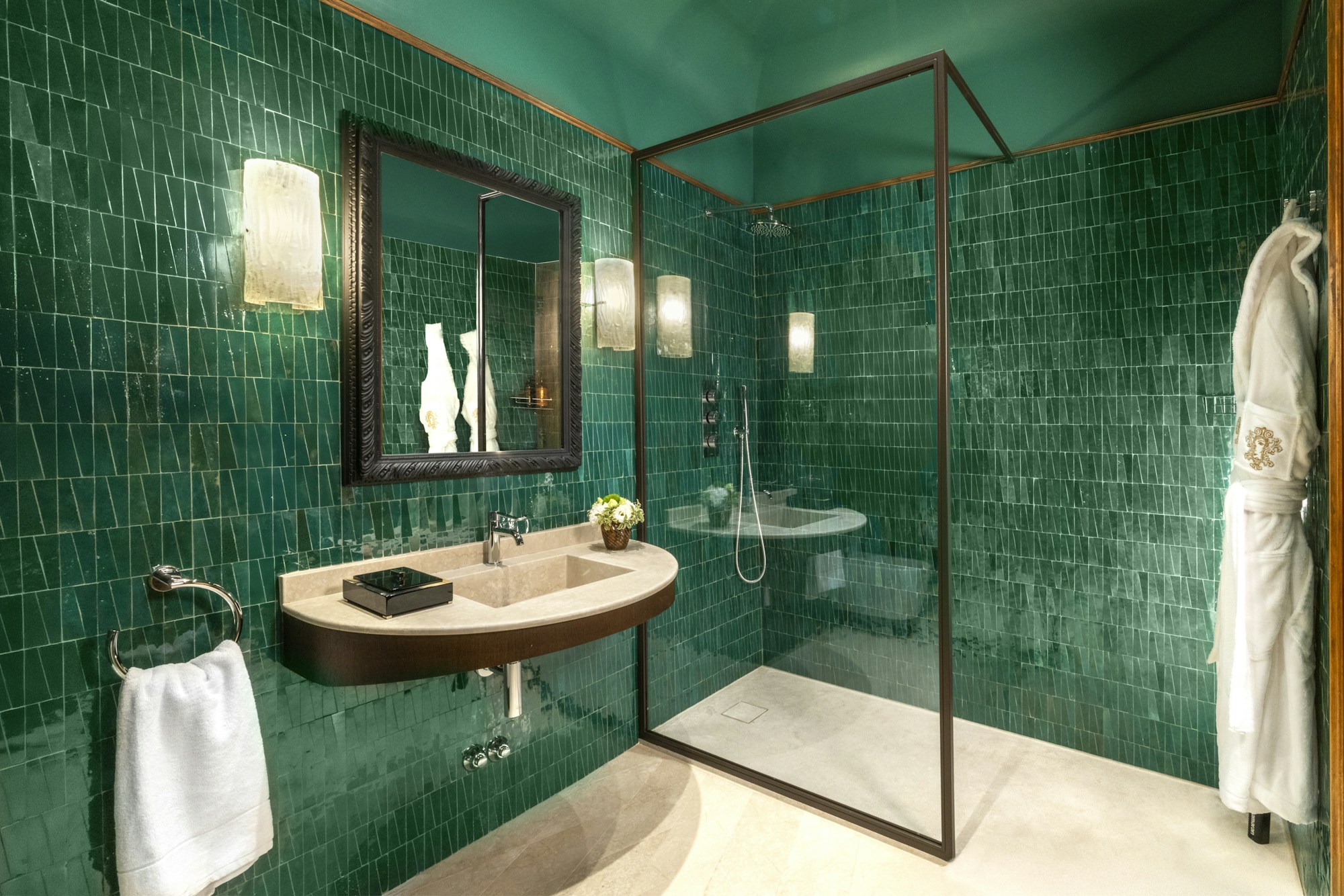 Court Suite - Bathroom