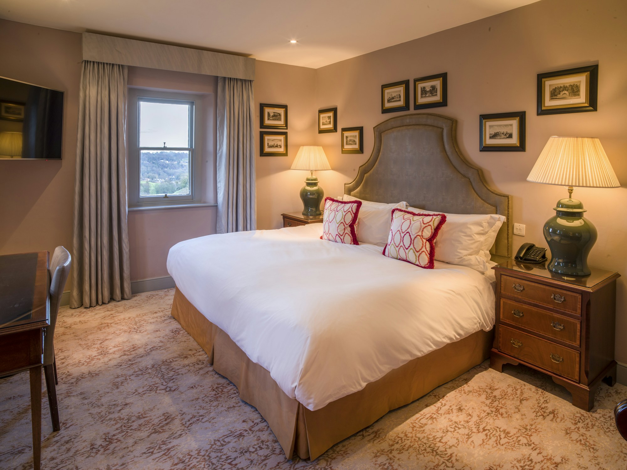 Elegant Room - Bedroom