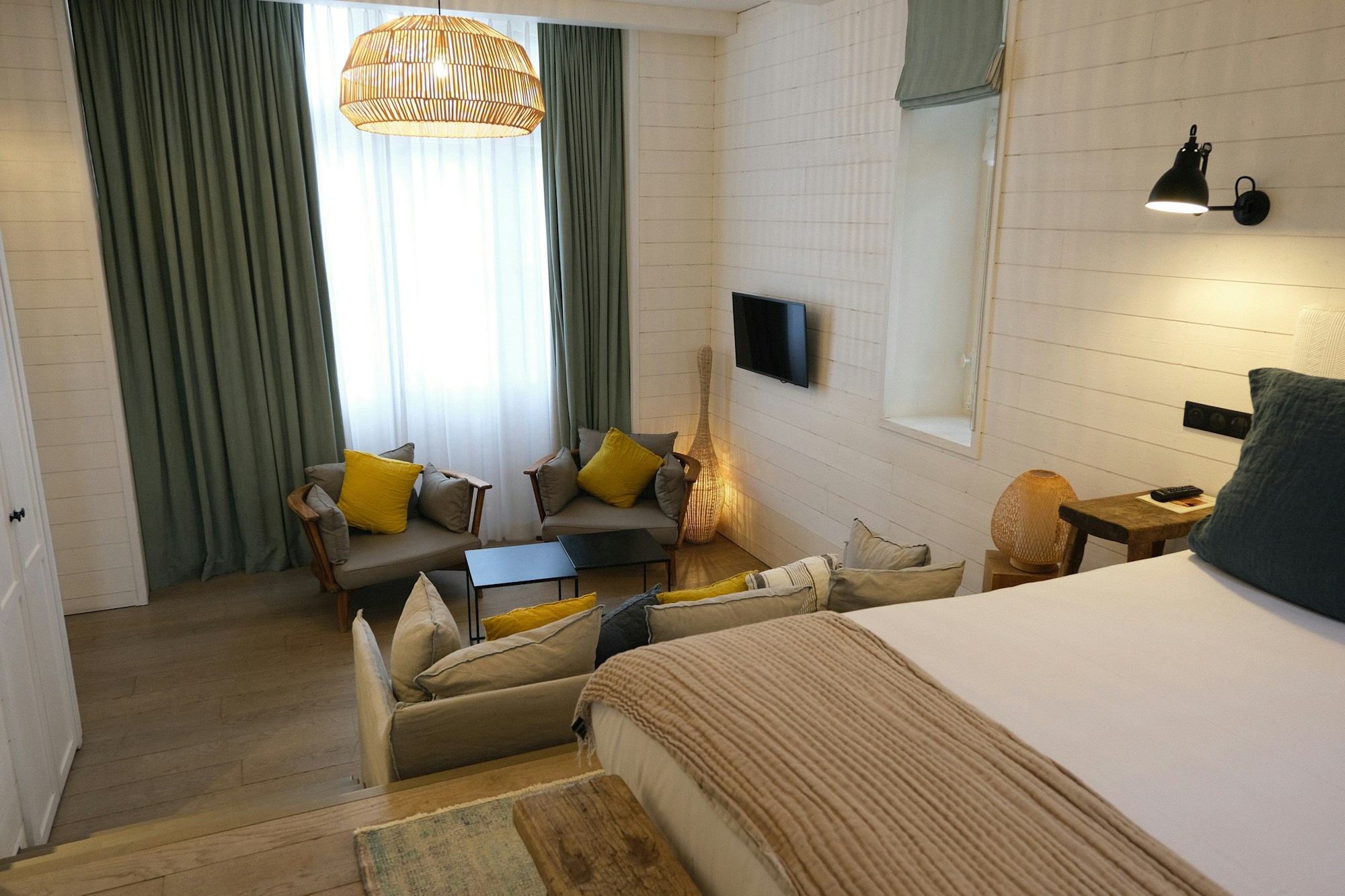 Poterne Room