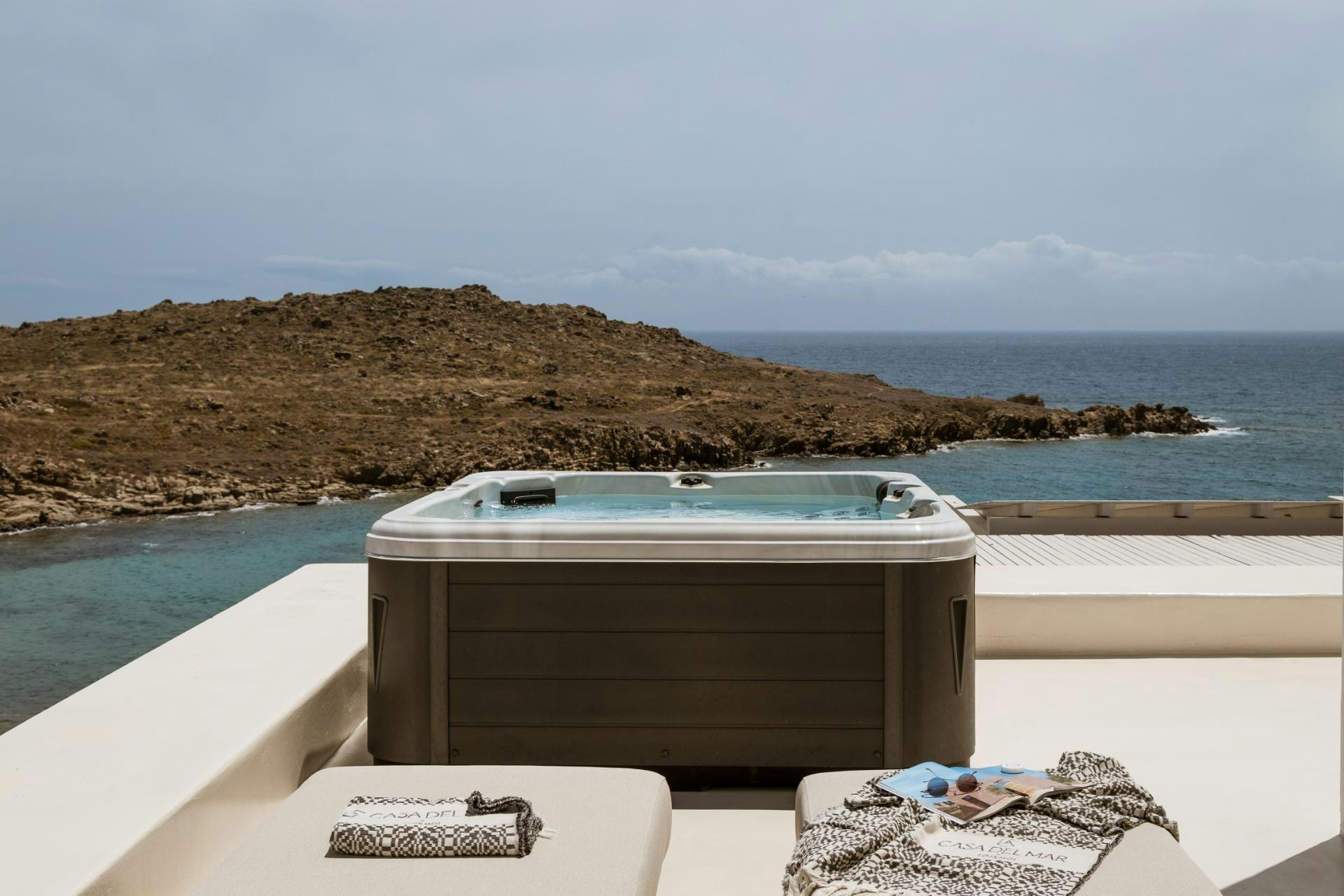Signature Seaview Jacuzzi Villa - Outdoor Jacuzzi