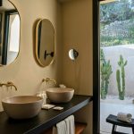 Superior Lodge Exterior Suite - Bathroom